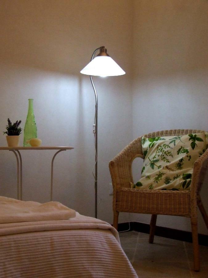 Il Giardino Di Viola Bed & Breakfast Челие Месапика Екстериор снимка