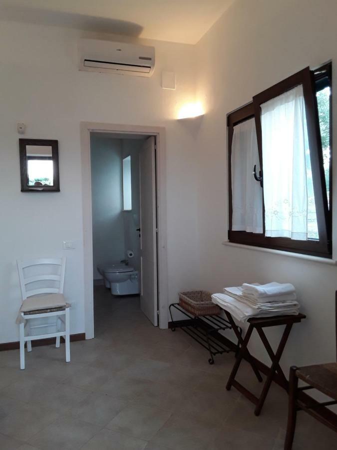 Il Giardino Di Viola Bed & Breakfast Челие Месапика Екстериор снимка