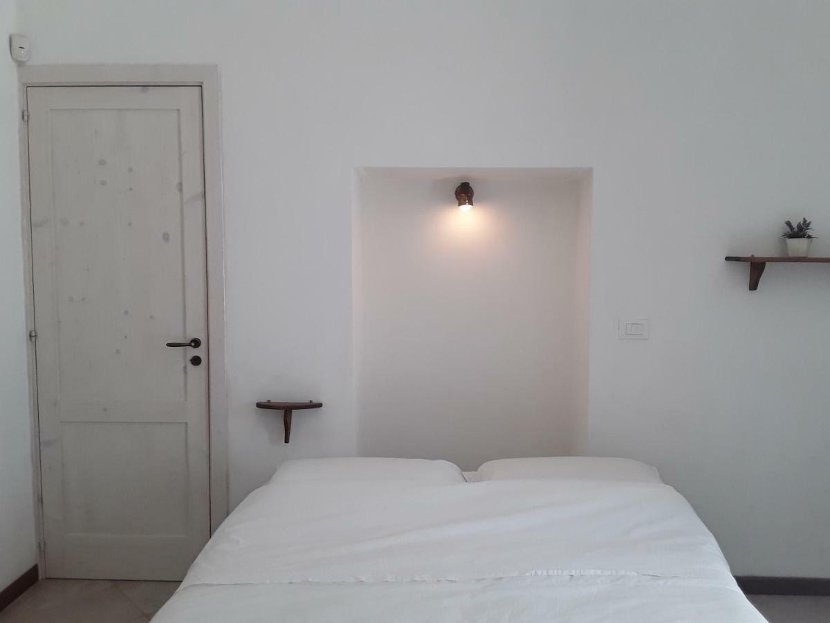 Il Giardino Di Viola Bed & Breakfast Челие Месапика Екстериор снимка