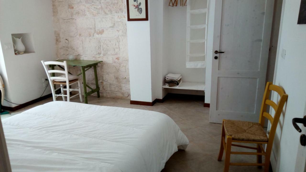 Il Giardino Di Viola Bed & Breakfast Челие Месапика Екстериор снимка