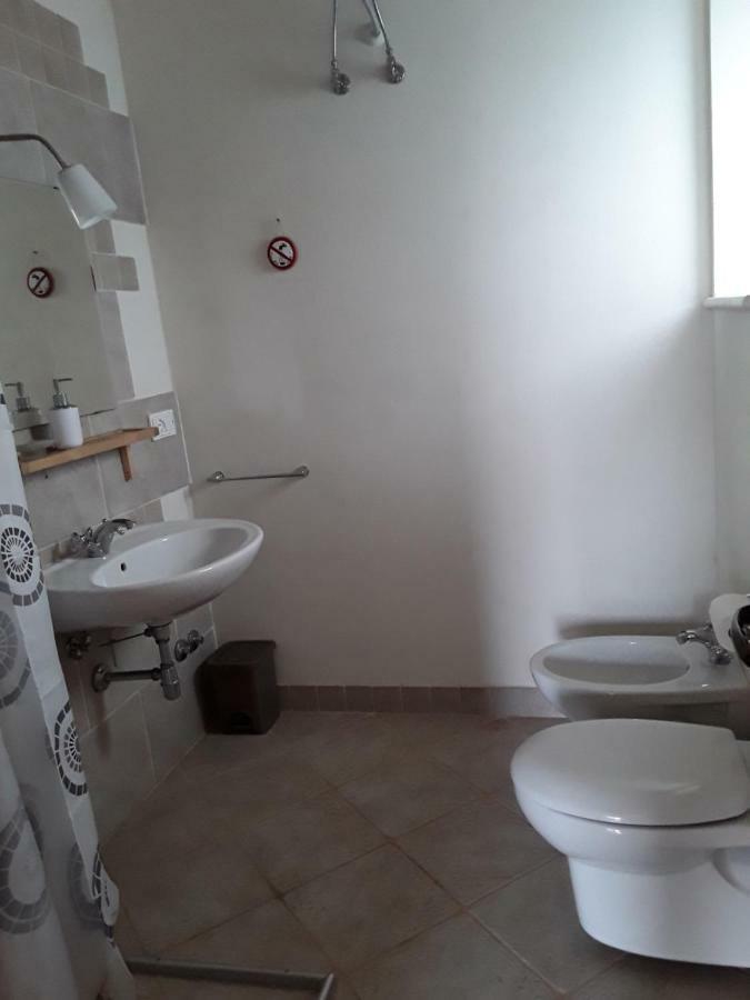 Il Giardino Di Viola Bed & Breakfast Челие Месапика Екстериор снимка